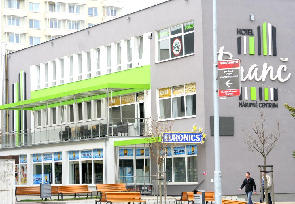 Hotel Branc, Garni Senica Eksteriør billede